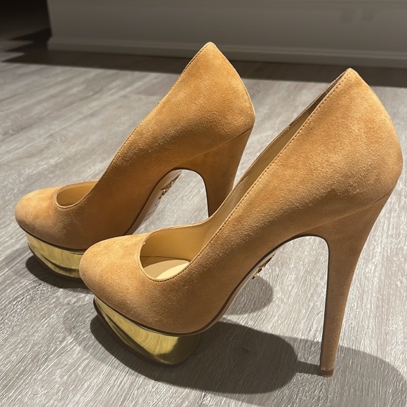 [Charlotte Olympia] Dolly Suede Pumps in Blush and Gold (Sz 37.5) - Picture 7 of 8